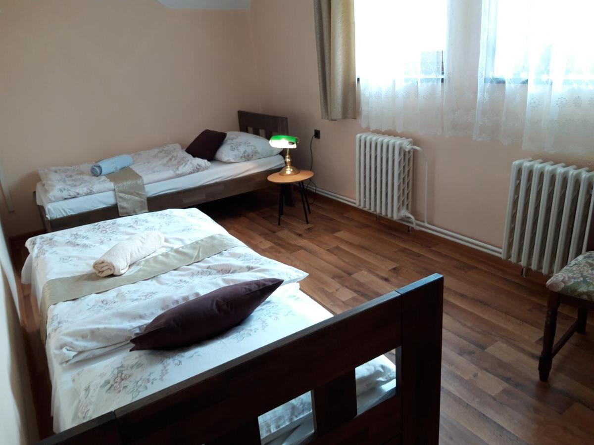 Hotel U Beranku Libochovice Buitenkant foto