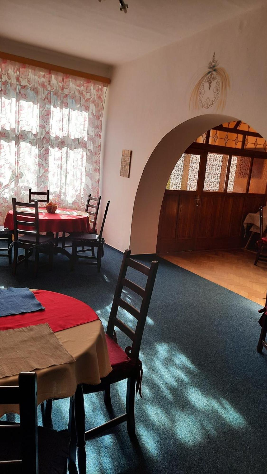Hotel U Beranku Libochovice Buitenkant foto