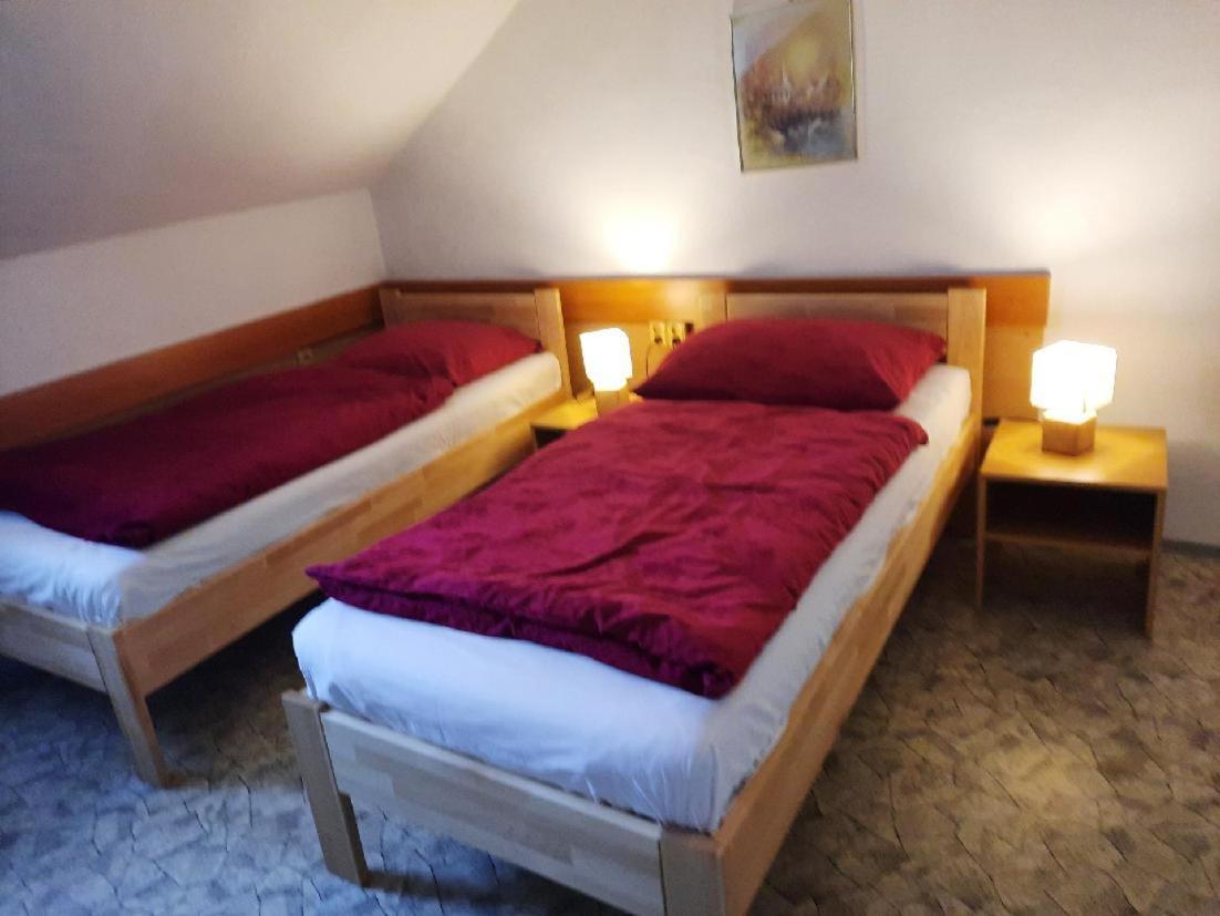 Hotel U Beranku Libochovice Buitenkant foto