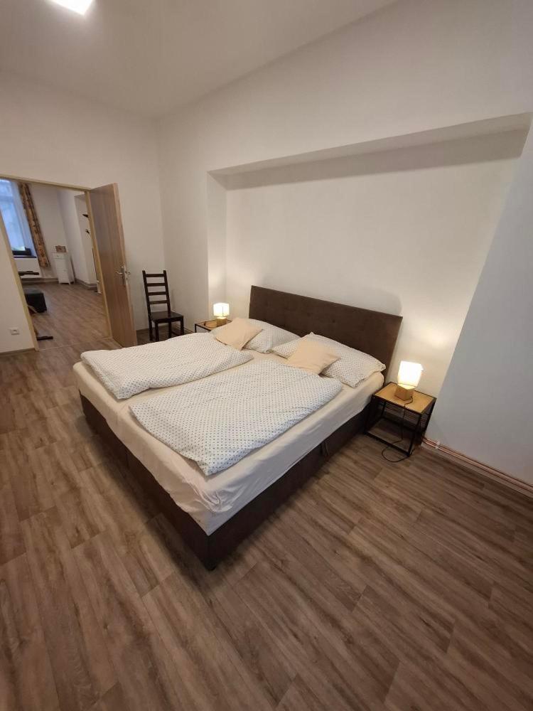 Hotel U Beranku Libochovice Buitenkant foto